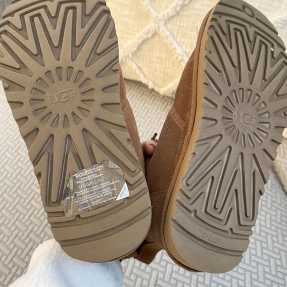 Women's UGG Neumel Boot Size 9 - Picture 4 of 7